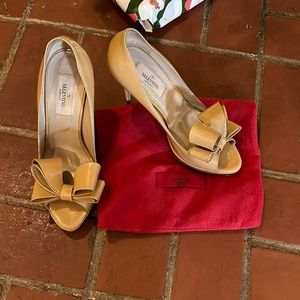 Valentino open-toe stilettos. Size 37.